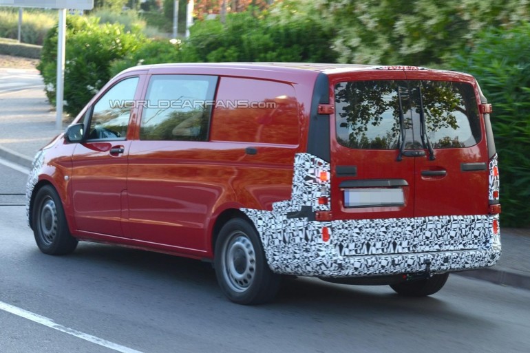 На дорогах появился новый фургон Mercedes-Benz Vito